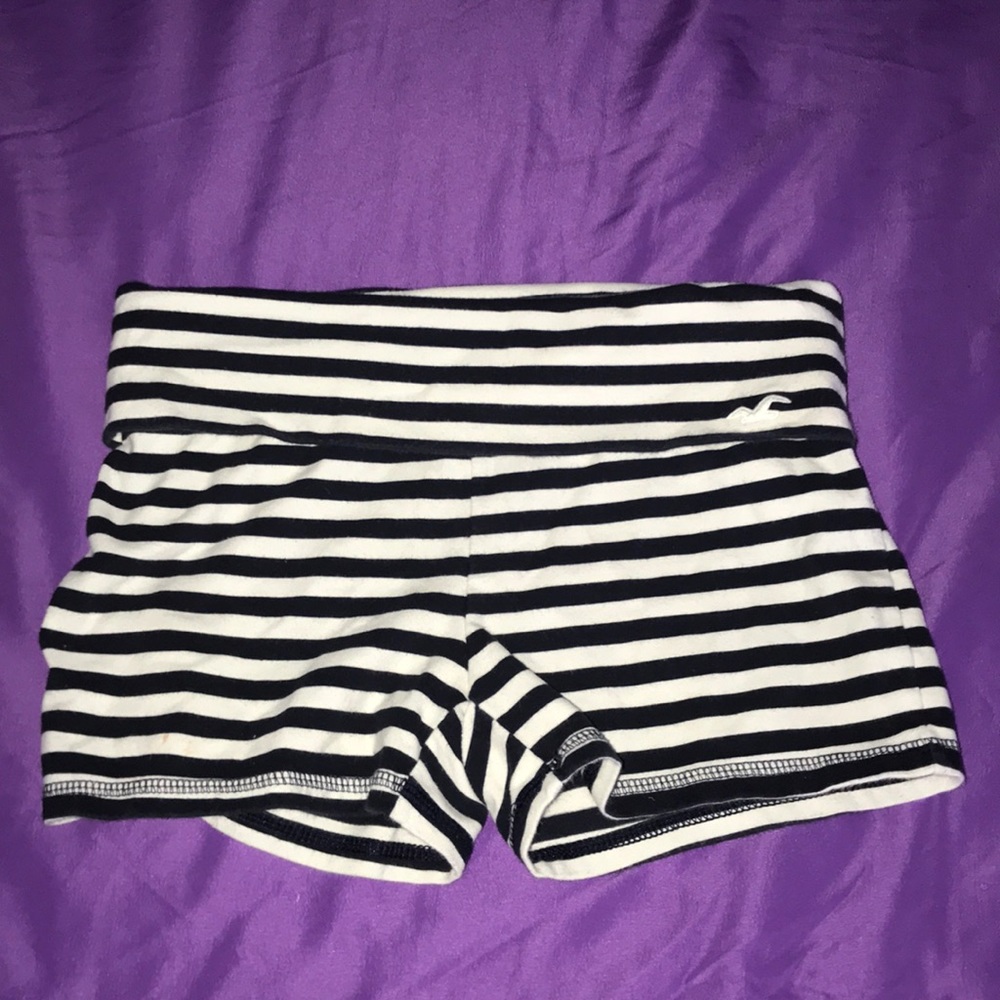 Hollister yoga shorts